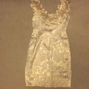 EUC London Times 4P  - Bride to be Dress!